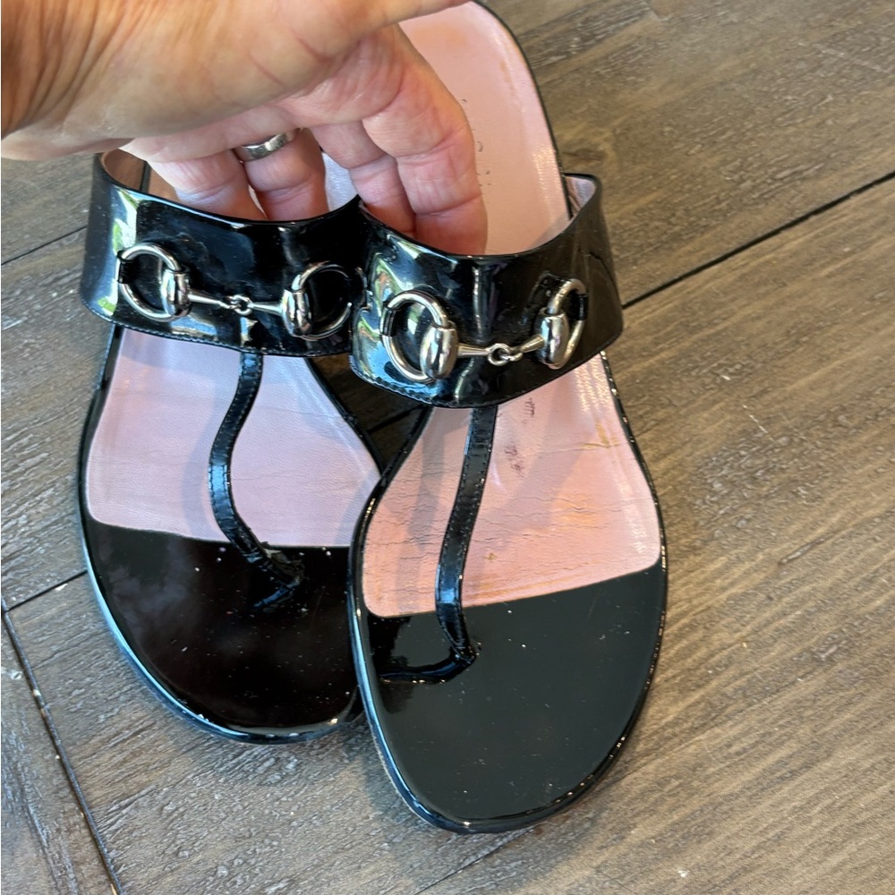 Gucci Black and Pink Sandals with T-Strap Bow
